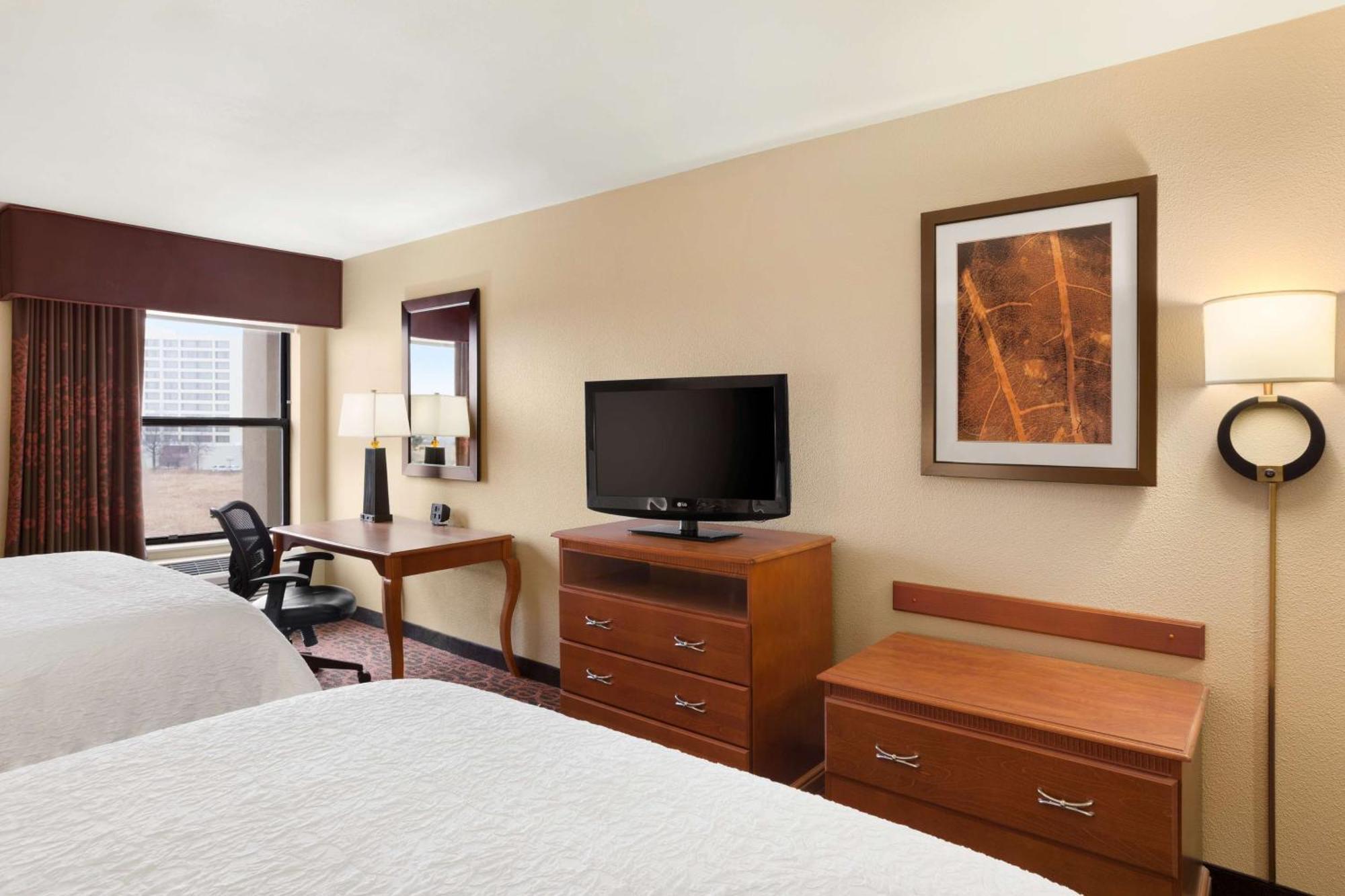 Hampton Inn Wichita-East מראה חיצוני תמונה