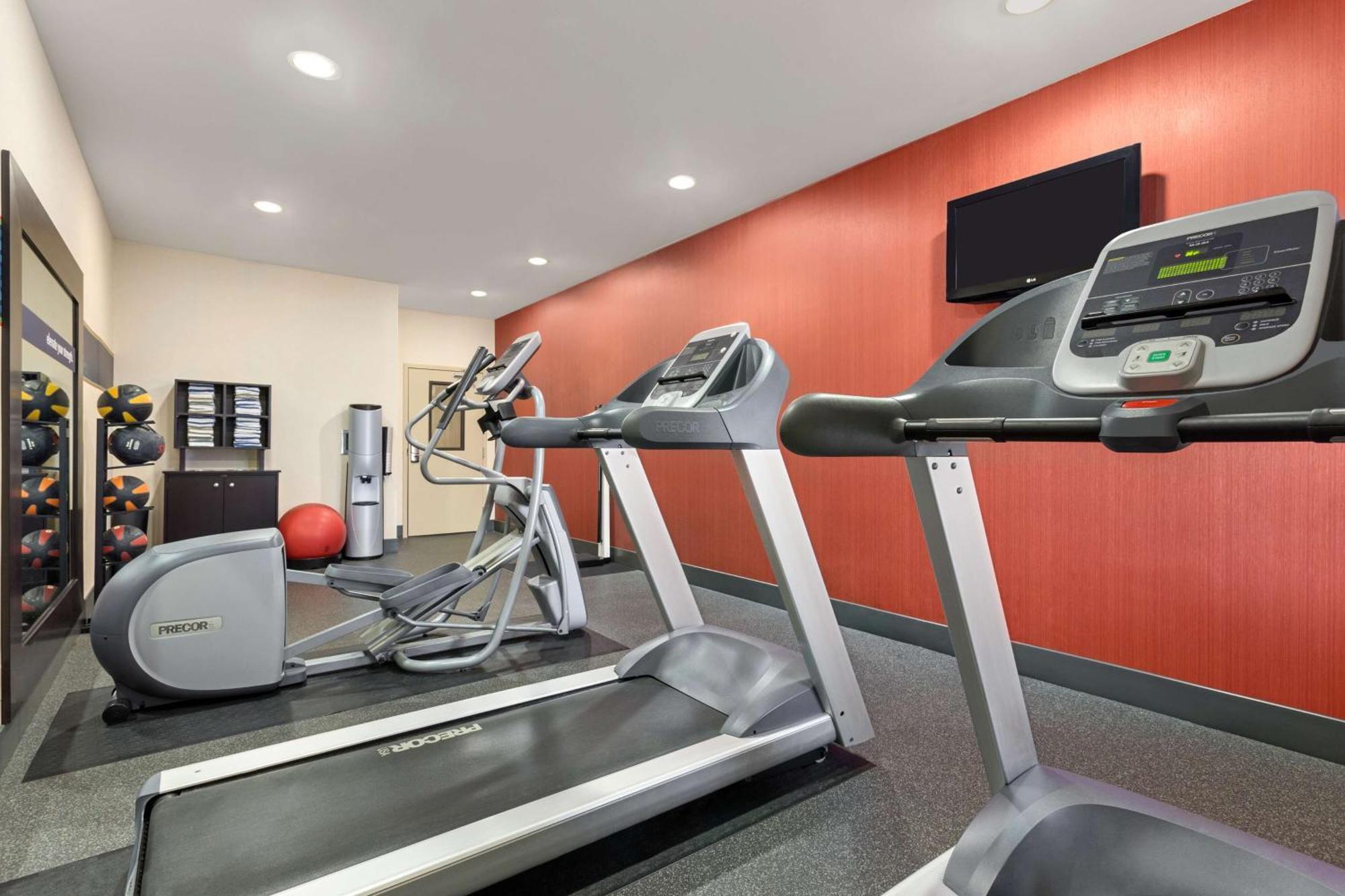 Hampton Inn Wichita-East מראה חיצוני תמונה